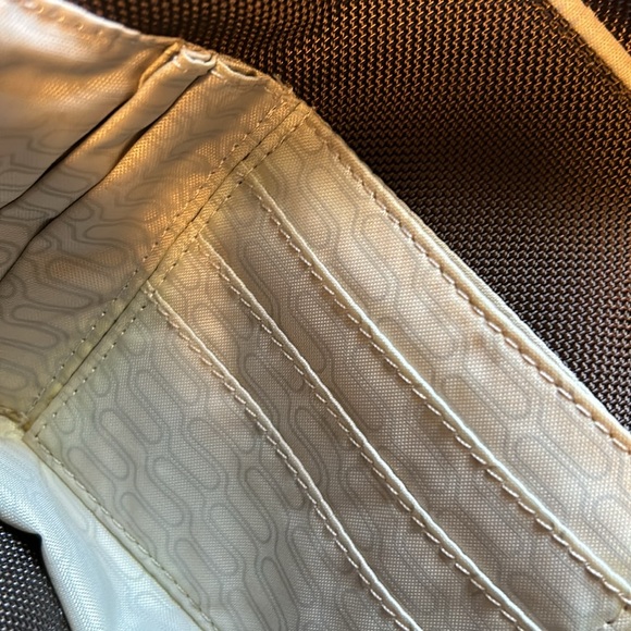 Tumi Shoulder bag, in GREAT condition, Olive color - Picture 9 of 12